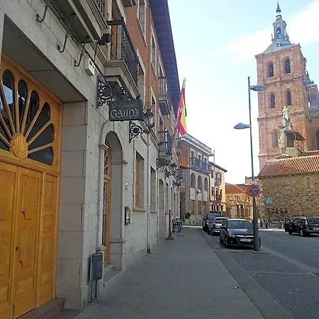 Gaudi 3* Astorga