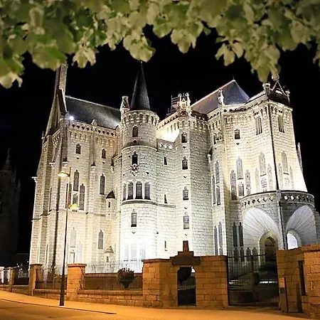 Otel Gaudi Astorga