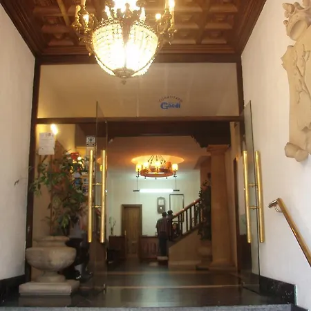 Ξενοδοχείο Gaudi 3*